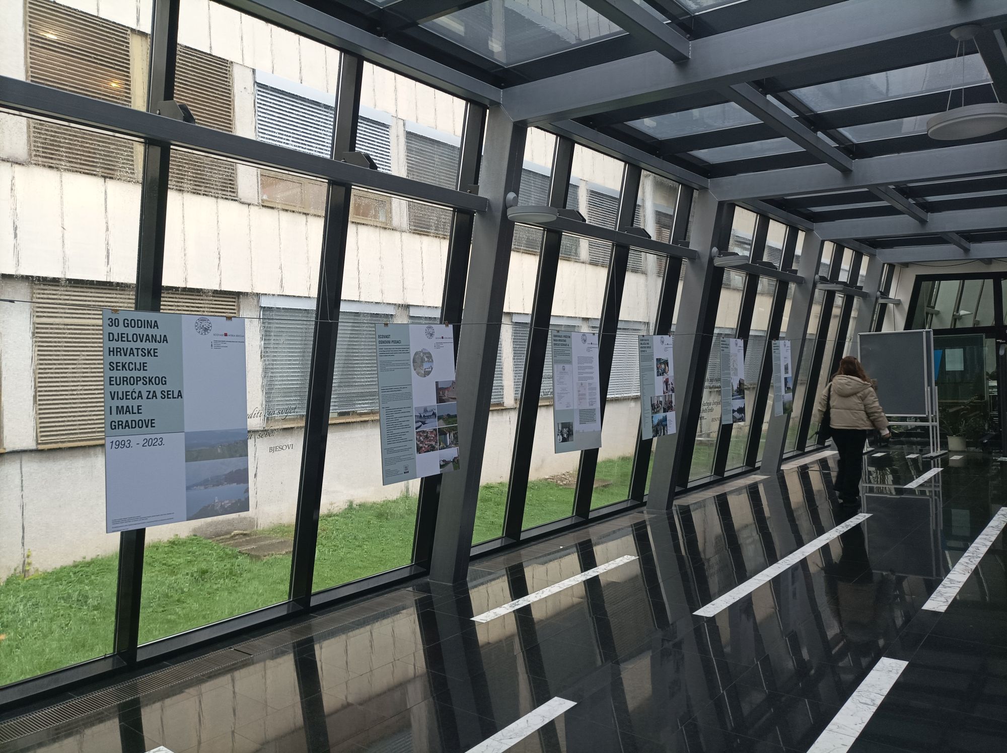 Izložba o 30 godina djelovanja Hrvatske sekcije ECOVAST-a na Filozofskom fakultetu